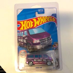 Hot wheels super treasure hunt Dodge Van
